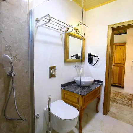 Sapphire Stone House 4*