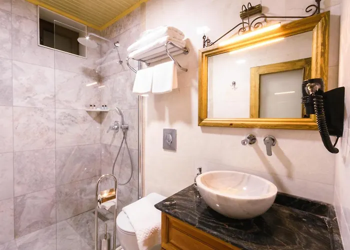 Sapphire Stone House Hotel 4*