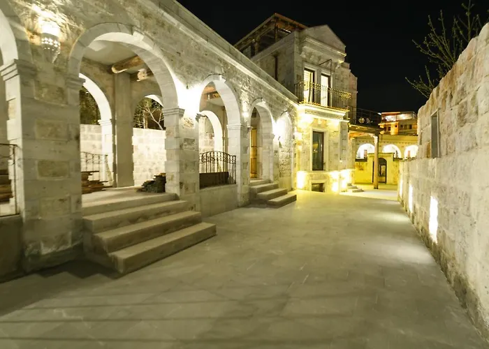 Sapphire Stone House Hotel